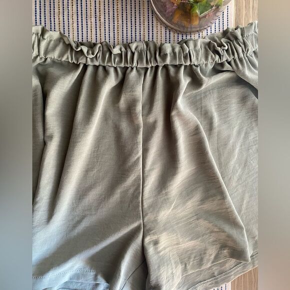 Fashion Nova Casual Brunch Short Shirt Set Light Green Size 1X 2 Pieces NWT - Picture 11 of 15